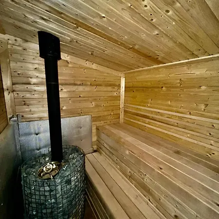 Eszter Vendeghaz * Pacsa